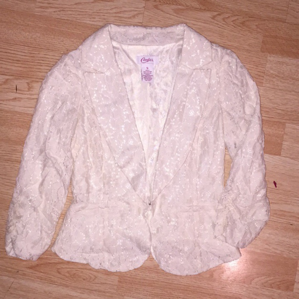 Cream lace 3/4 sleeve ruched blazer!! S 💕💓